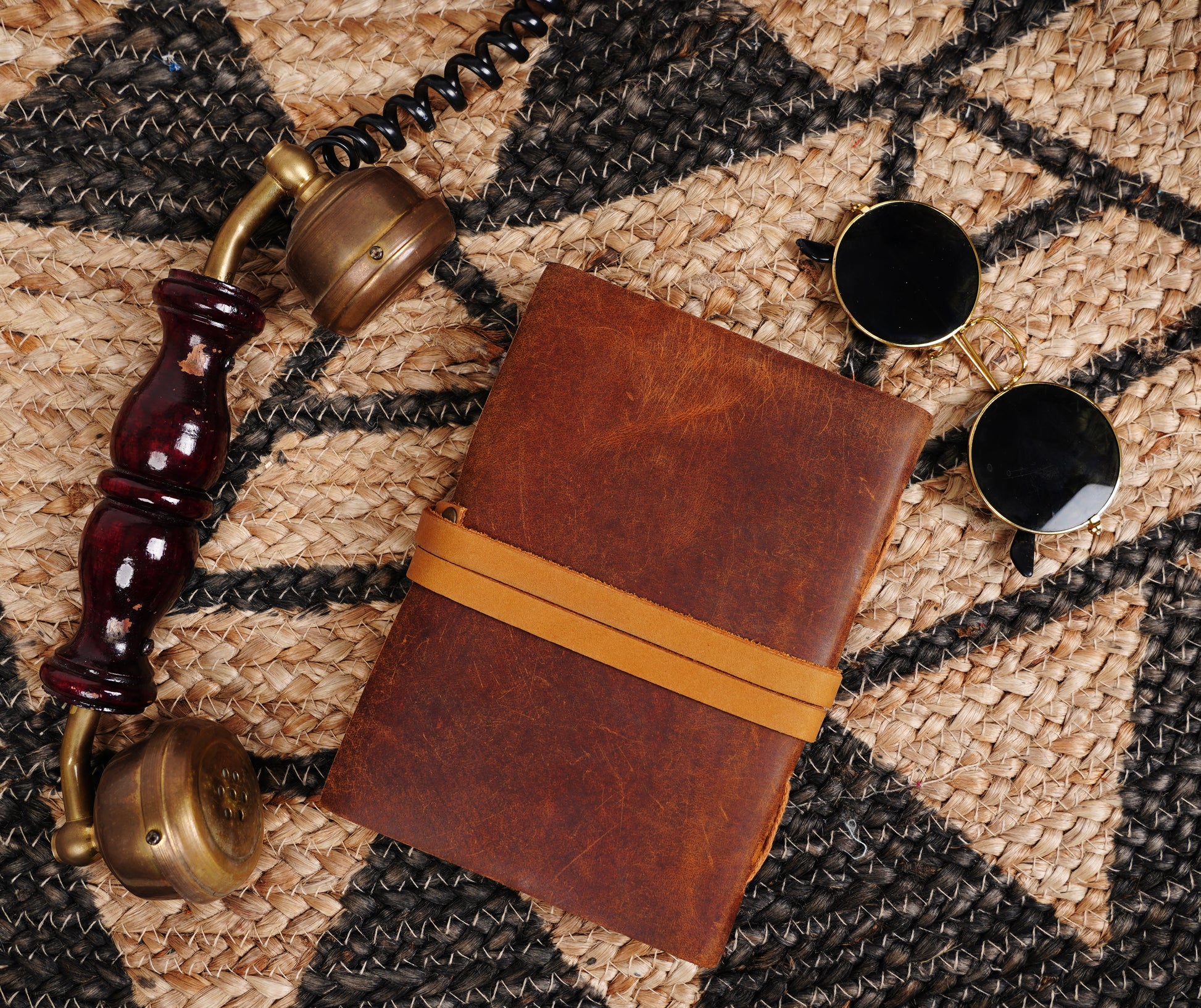 PKV PAPER Leather Journal Travel Notebook, Handmade Vintage Leather Bound Writing Notebook for Men & Women, Unlined Travel Journal to Write in 200 Pages Size 6/4 Art Sketchbook, Travel Diary