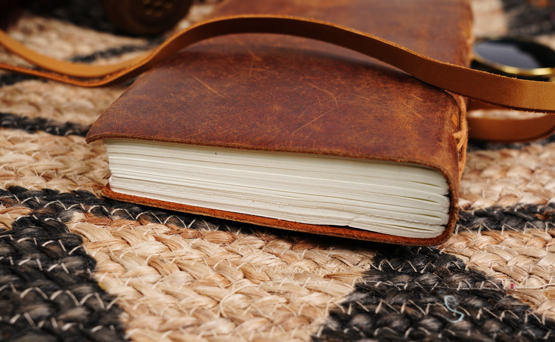 PKV PAPER Leather Journal Travel Notebook, Handmade Vintage Leather Bound Writing Notebook for Men & Women, Unlined Travel Journal to Write in 200 Pages Size 5/3 Art Sketchbook, Travel Diary